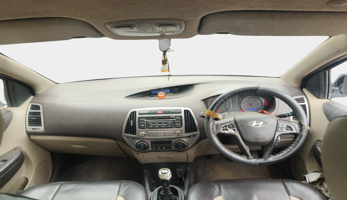 2013 Hyundai i20 SPORTZ 1.4 CRDI, Diesel, Manual, 1,27,957 km, interior