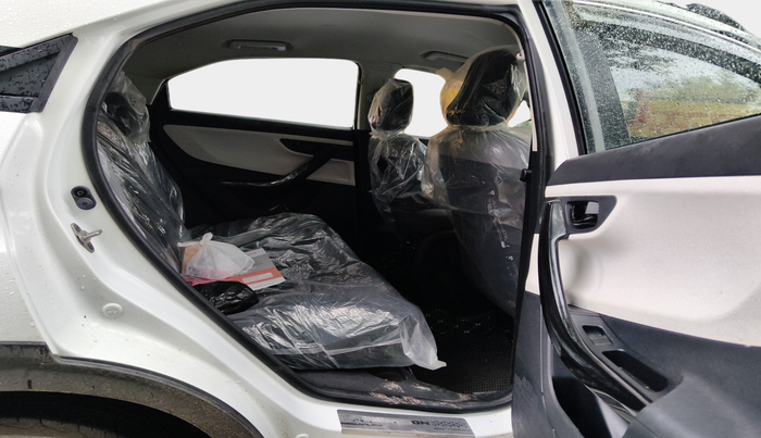 2025 Tata NEXON Pure Plus 1.2 iCNG 6MT, Petrol, Manual, 6,113 km, interior