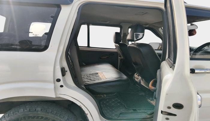 2014 Mahindra Scorpio EX M2DI, Diesel, Manual, 1,88,234 km, interior