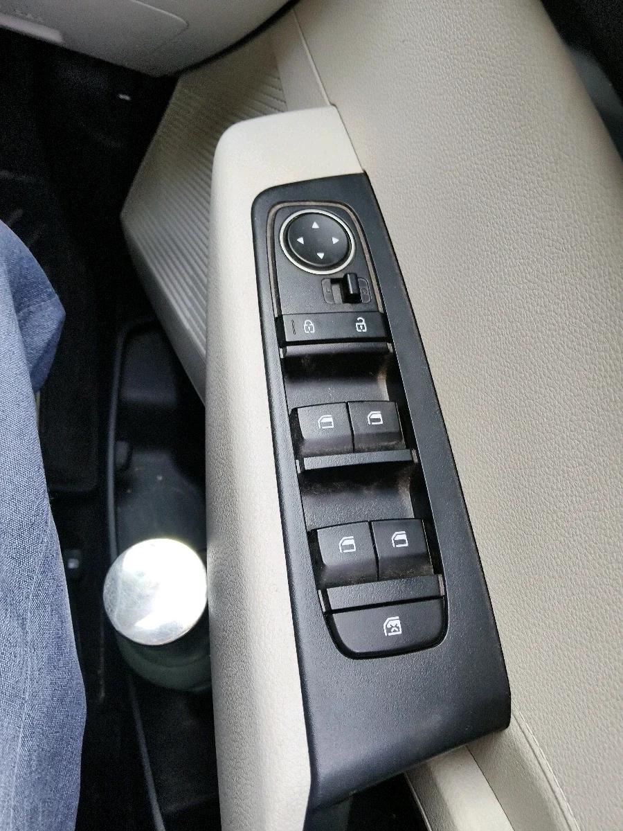 2025 KIA Carens Clavis HTE (O) 1.5 Diesel MT, Diesel, Manual, 22,000 km, interior