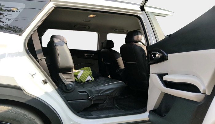 2025 KIA Carens Clavis HTE (O) 1.5 Diesel MT, Diesel, Manual, 17,799 km, interior