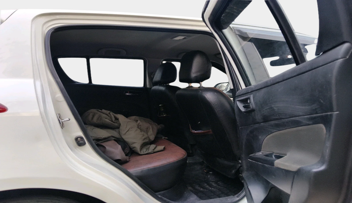 2017 Maruti Swift VXI, Petrol, Manual, 1,15,272 km, interior