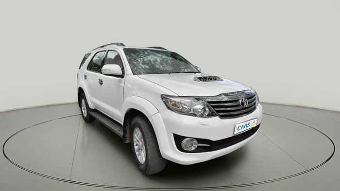 2015 Toyota Fortuner 3.0 4X2 MT, Diesel, Manual, 1,30,228 km, exterior