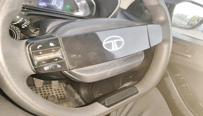 2025 Tata NEXON SMART PLUS 1.2 REVOTRON, Petrol, Manual, 28,267 km, interior