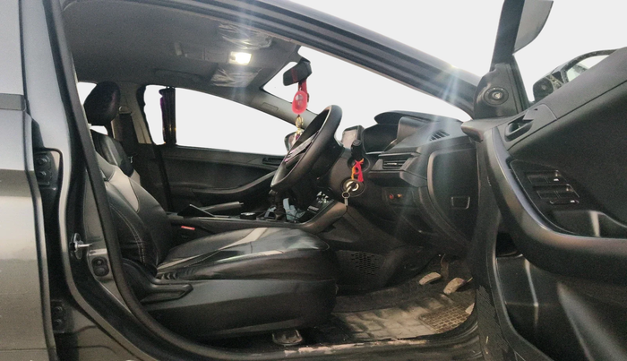 2025 Tata NEXON SMART PLUS 1.2 REVOTRON, Petrol, Manual, 28,267 km, interior