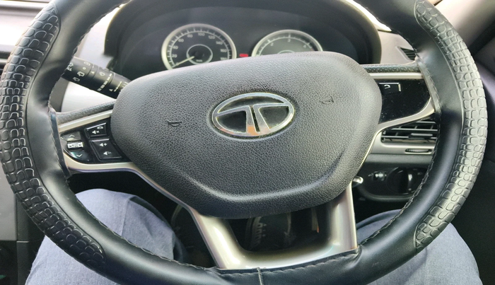 2015 Tata Safari Storme 2.2 EX 4X2, Diesel, Manual, 1,09,403 km, interior