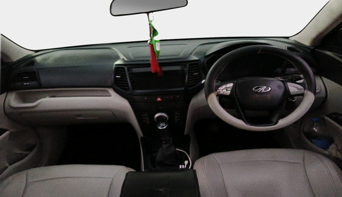 2021 Mahindra XUV300 W6 1.5 Sunroof Diesel, Diesel, Manual, 1,12,452 km, interior