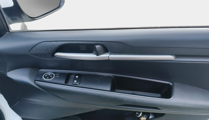 2022 KIA SONET HTE 1.2, Petrol, Manual, 31,823 km, interior