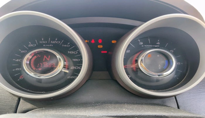 2014 Mahindra XUV500 W8, Diesel, Manual, 1,77,689 km, interior