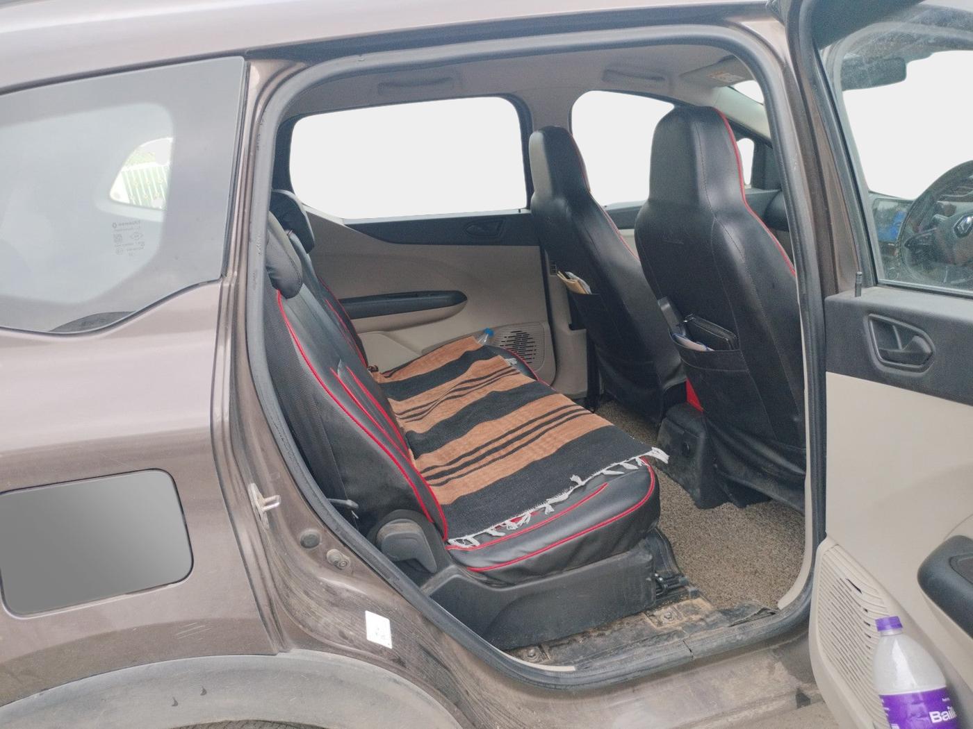 2023 Renault TRIBER RXT, Petrol, Manual, 51,780 km, interior