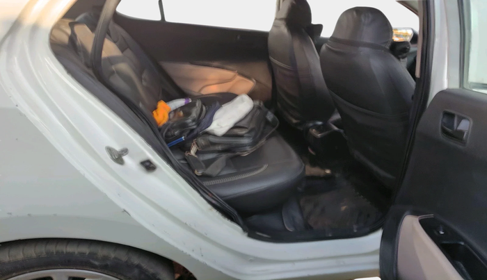 2017 Hyundai Grand i10 MAGNA U2 1.2 CRDI, Diesel, Manual, 1,02,913 km, interior