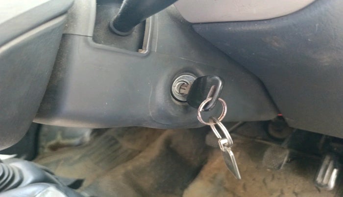 2011 Maruti Eeco 5 STR WITH A/C+HTR, Petrol, Manual, 87,584 km, interior