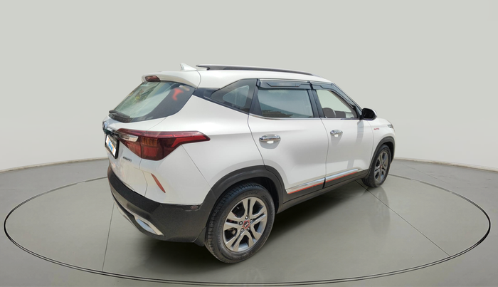 2020 KIA SELTOS HTK PLUS AT 1.5 DIESEL, Diesel, Automatic, 1,24,535 km, exterior