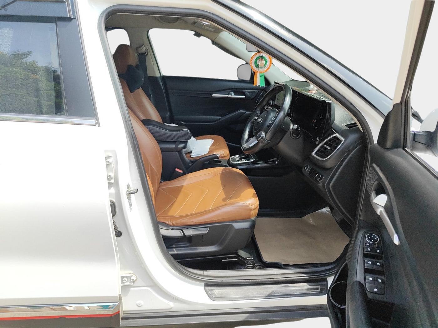 2020 KIA SELTOS HTK PLUS AT 1.5 DIESEL, Diesel, Automatic, 1,24,535 km, interior