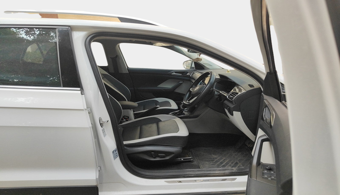 2024 Volkswagen TAIGUN TOPLINE 1.0 TSI AT, Petrol, Automatic, 31,000 km, interior