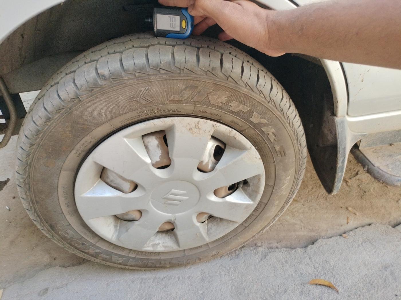 2014 Maruti Eeco 5 STR WITH A/C+HTR, Petrol, Manual, 58,188 km, tyre