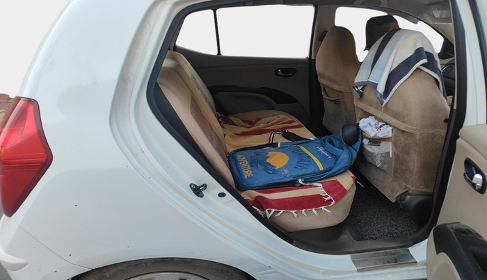 2012 Hyundai i10 MAGNA 1.1, Petrol, Manual, 1,05,999 km, interior