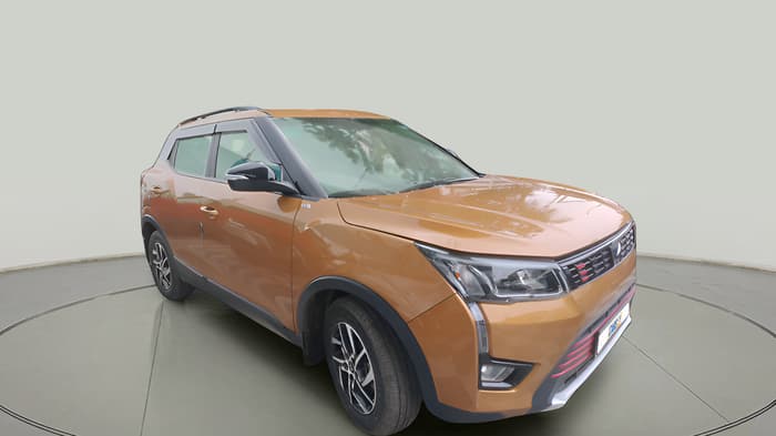 2022 Mahindra XUV300 W8 1.2 PETROL, Petrol, Manual, 25,790 km, exterior