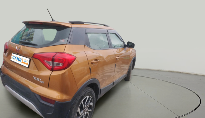 2022 Mahindra XUV300 W8 1.2 PETROL, Petrol, Manual, 25,790 km, exterior