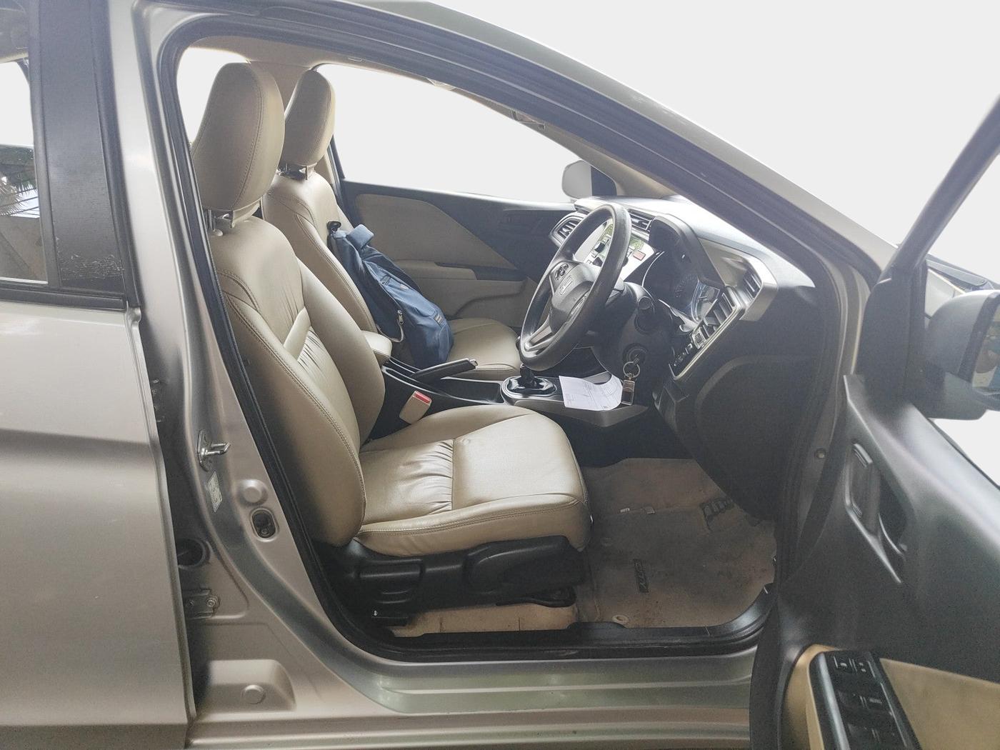 2014 Honda City 1.5L I-VTEC SV, Petrol, Manual, 1,36,952 km, interior