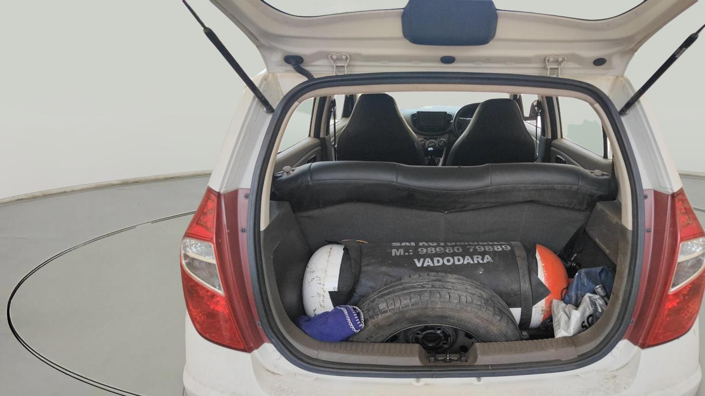 2013 Hyundai i10 MAGNA 1.1, Petrol, Manual, 77,900 km, exterior
