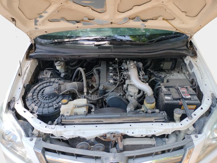 2015 Toyota Innova 2.5 GX 7 STR, Diesel, Manual, 79,210 km, exterior