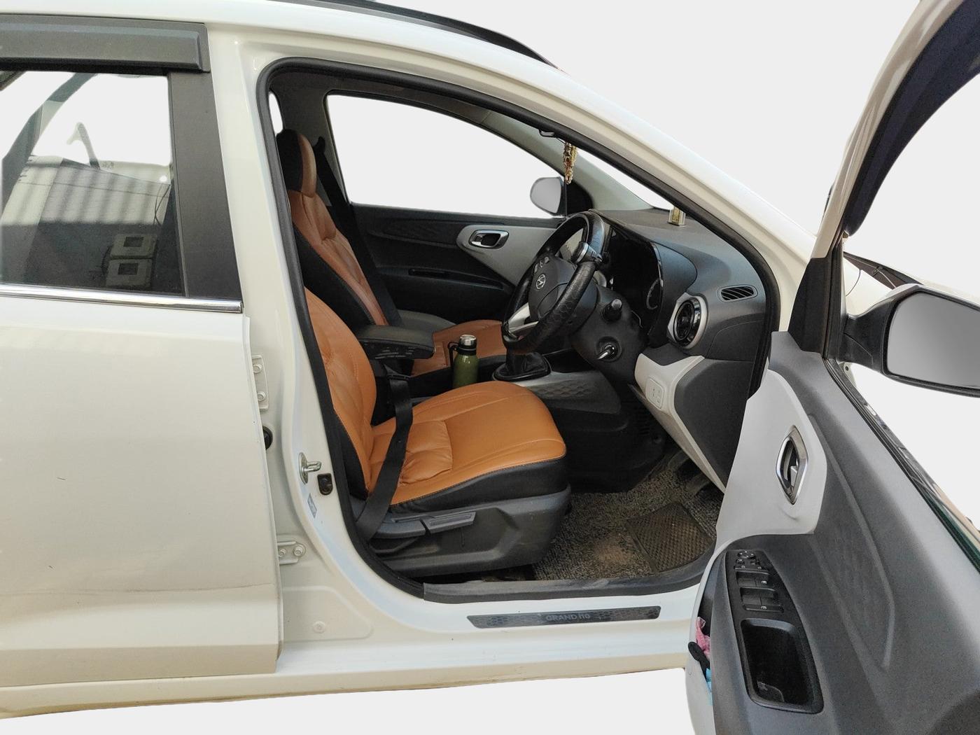 2021 Hyundai GRAND I10 NIOS SPORTZ 1.2 KAPPA VTVT CNG, Petrol, Manual, 35,464 km, interior