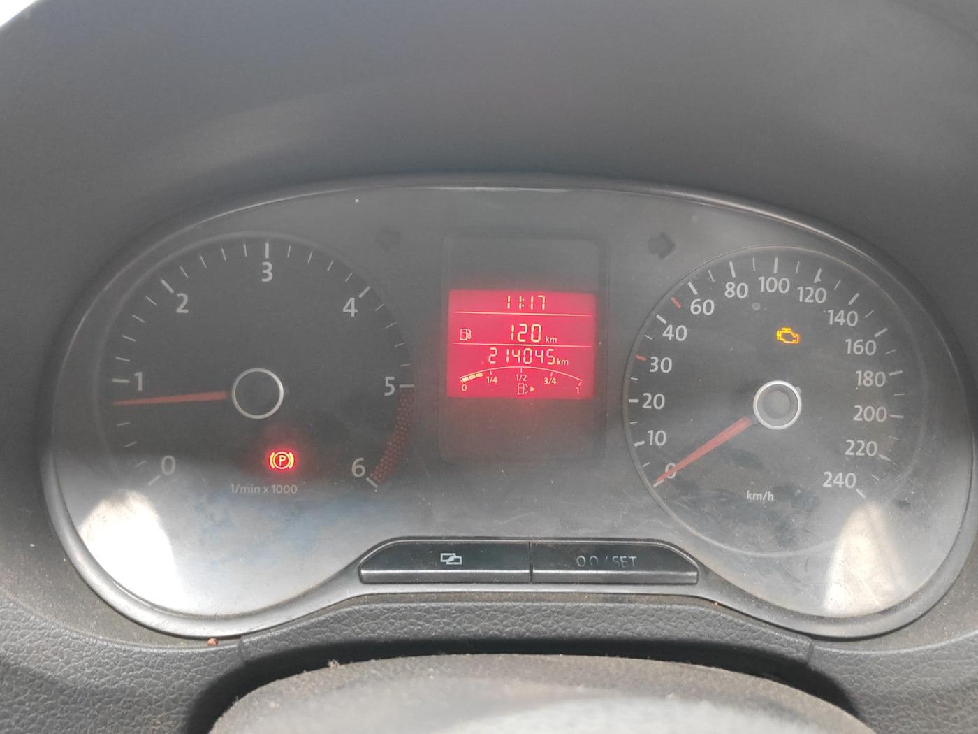 2012 Volkswagen Polo COMFORTLINE 1.2L, Diesel, Manual, 2,14,045 km, interior