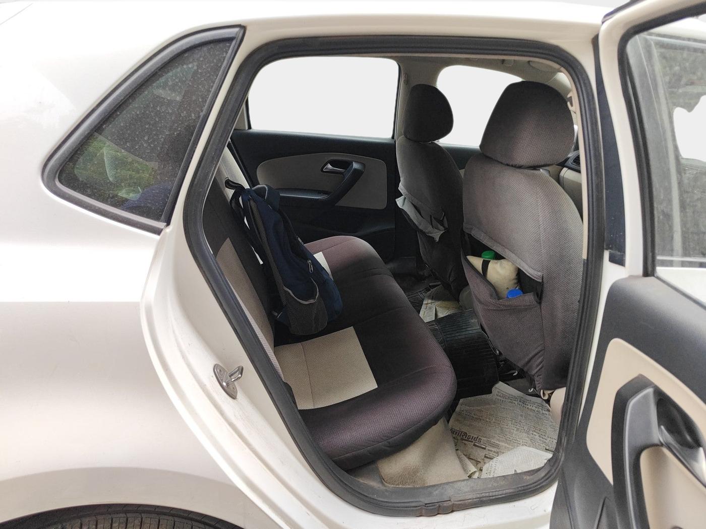 2012 Volkswagen Polo COMFORTLINE 1.2L, Diesel, Manual, 2,14,045 km, interior