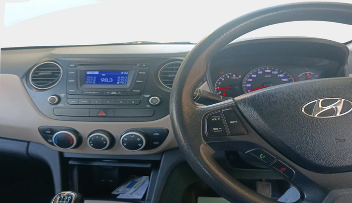 2015 Hyundai Xcent S 1.1 CRDI, Diesel, Manual, 1,86,976 km, interior