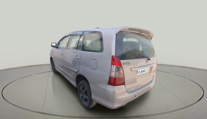 2013 Toyota Innova 2.5 GX 7 STR, Diesel, Manual, 3,82,332 km, exterior