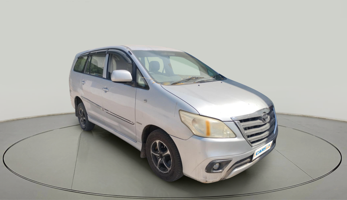 2013 Toyota Innova 2.5 GX 7 STR, Diesel, Manual, 3,82,332 km, exterior