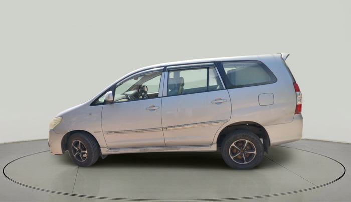 2013 Toyota Innova 2.5 GX 7 STR, Diesel, Manual, 3,82,332 km, exterior