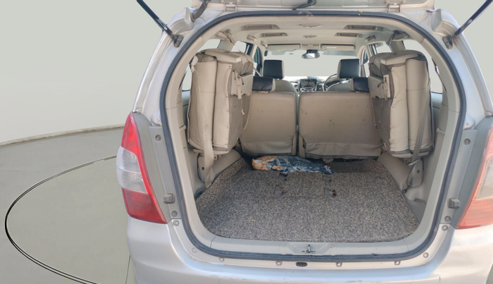 2013 Toyota Innova 2.5 GX 7 STR, Diesel, Manual, 3,82,332 km, exterior