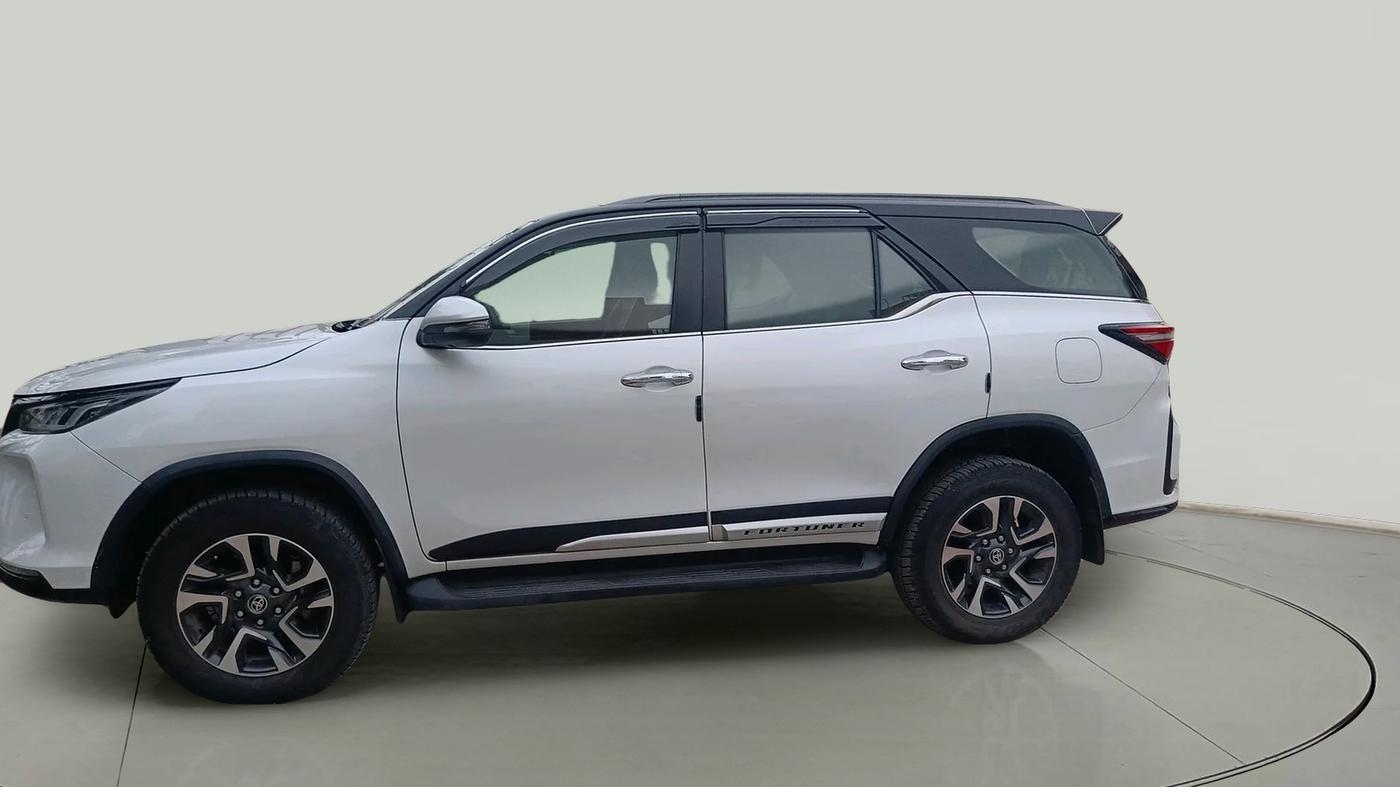2023 Toyota Fortuner 4X2 AT 2.8 LEGENDER, Diesel, Automatic, 55,000 km, exterior