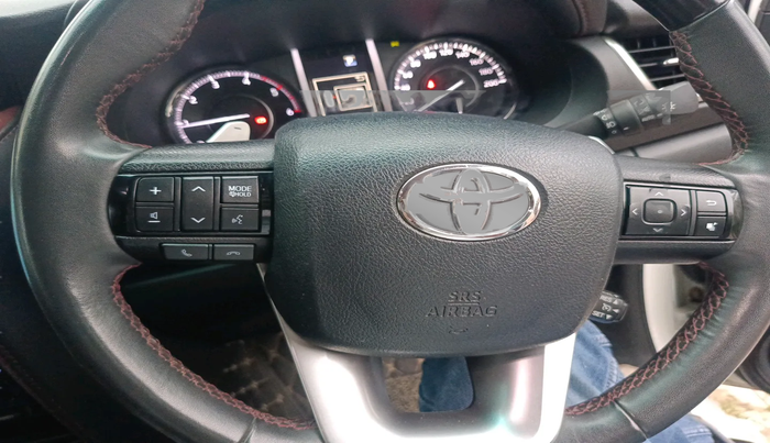 2023 Toyota Fortuner 4X2 AT 2.8 LEGENDER, Diesel, Automatic, 49,632 km, interior