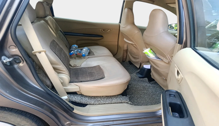 2015 Honda Mobilio 1.5L I-VTEC S, Petrol, Manual, 1,10,938 km, interior