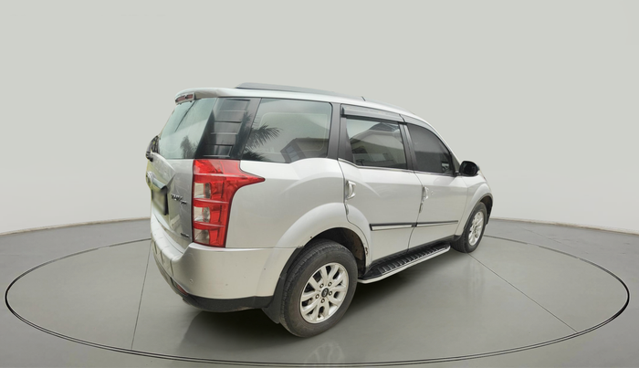2017 Mahindra XUV500 W10, Diesel, Manual, 1,79,675 km, exterior