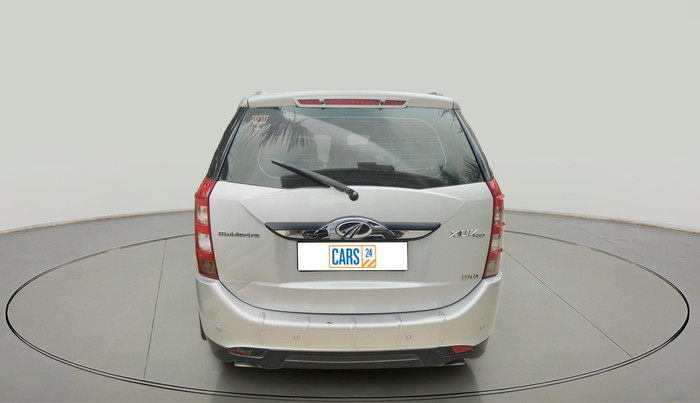 2017 Mahindra XUV500 W10, Diesel, Manual, 1,79,675 km, exterior