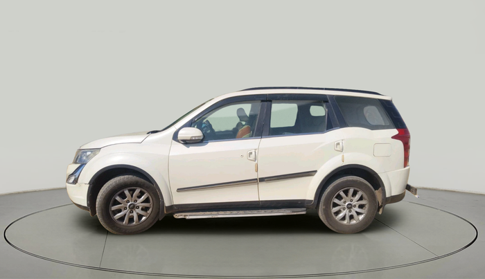 2016 Mahindra XUV500 W10 AT, Diesel, Automatic, 95,000 km, exterior