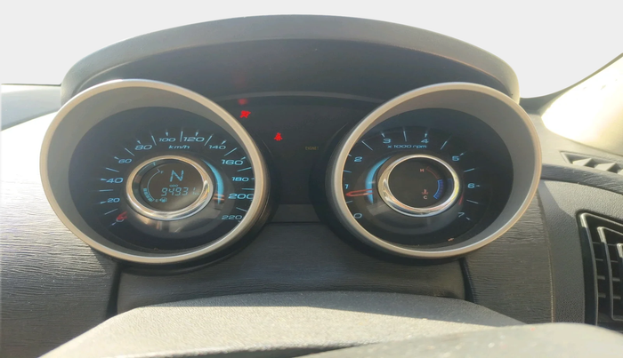 2016 Mahindra XUV500 W10 AT, Diesel, Automatic, 95,000 km, interior