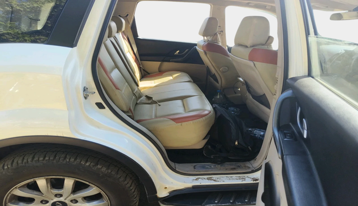 2016 Mahindra XUV500 W10 AT, Diesel, Automatic, 95,000 km, interior