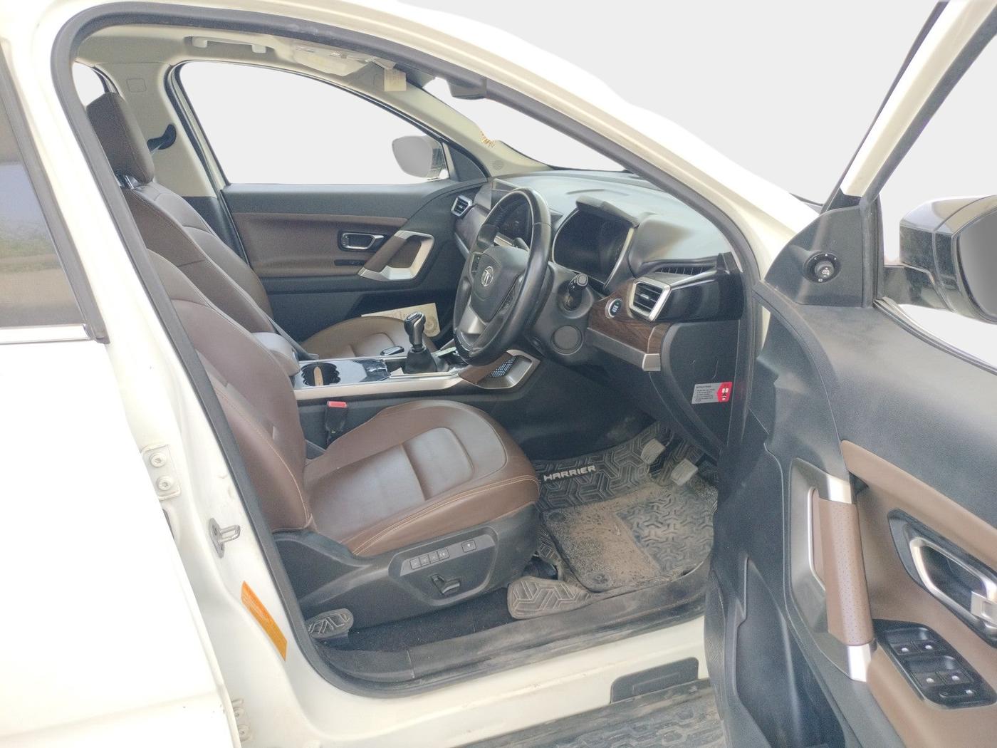 2023 Tata Harrier XZ PLUS 2.0L, Diesel, Manual, 31,878 km, interior