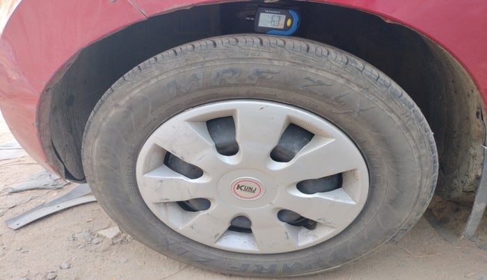 2016 Datsun Redi Go T (O), Petrol, Manual, 1,62,810 km, tyre