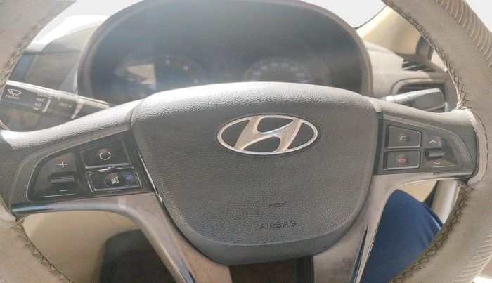 2015 Hyundai Verna 1.6 CRDI S, Diesel, Manual, 1,40,619 km, interior