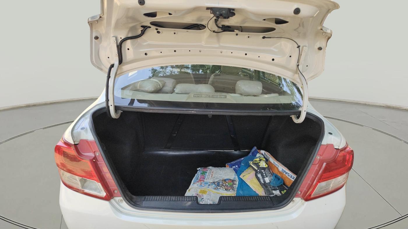 2017 Maruti Dzire VDI, Diesel, Manual, 1,13,065 km, exterior