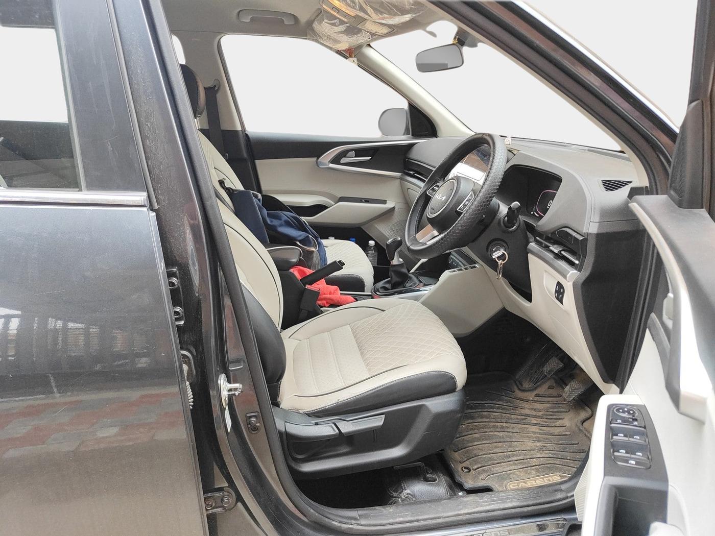 2023 KIA CARENS PRESTIGE 1.5 PETROL 7 STR, Petrol, Manual, 26,195 km, interior