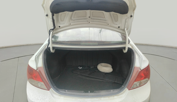 2013 Hyundai Verna FLUIDIC 1.6 CRDI SX, Diesel, Manual, 1,17,771 km, exterior