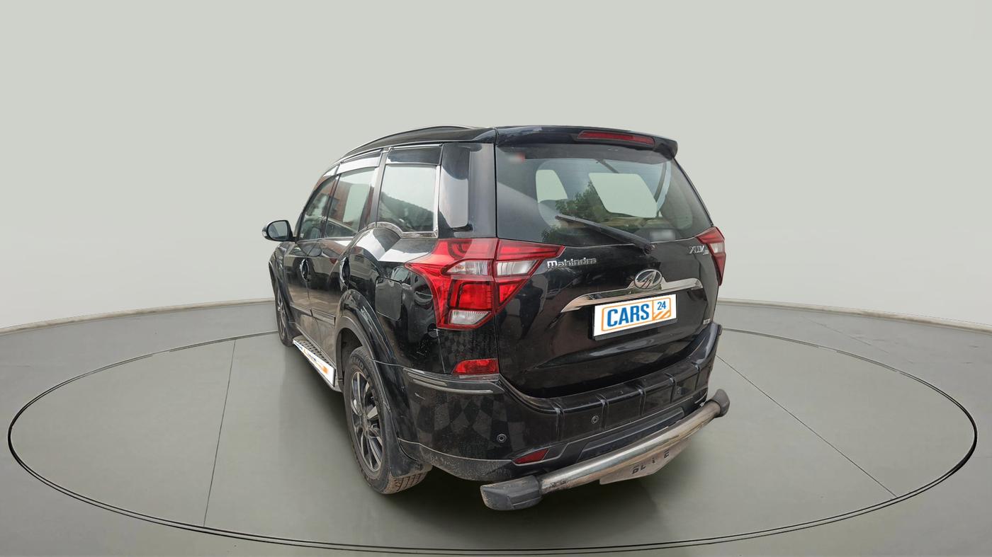 2018 Mahindra XUV500 W11, Diesel, Manual, 1,23,796 km, exterior
