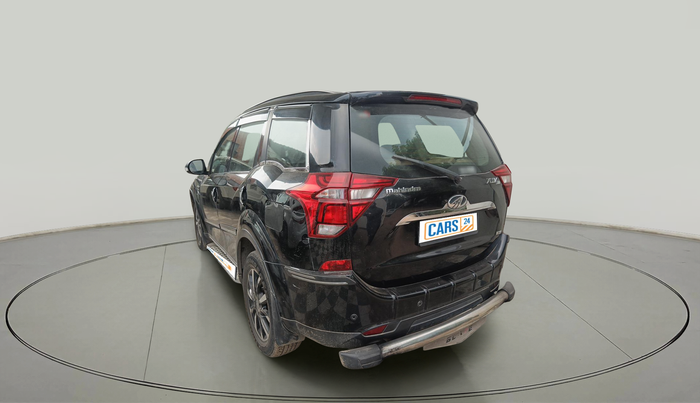 2018 Mahindra XUV500 W11, Diesel, Manual, 1,23,796 km, exterior